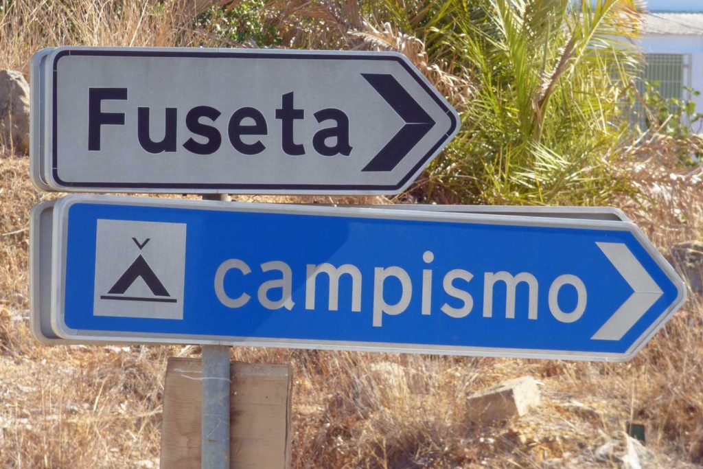 A photo of a street sign pointing to Fuseta