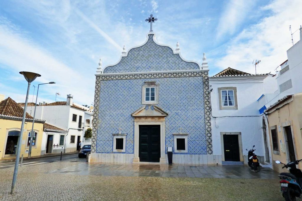 A photo of Ermida de Sao Lazaro ou de Nossa Senhora do Livramento (Chapel) in Tavira
