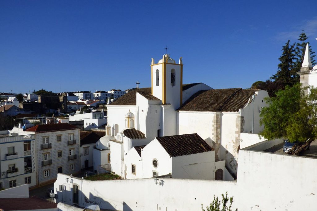 A photo of Igreja de Santiago de Tavira (Church) in Tavira