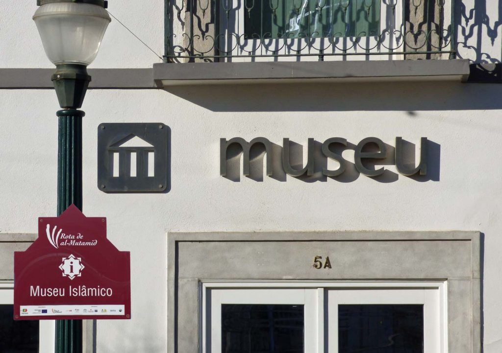A photo of the Museum sign in Tavira