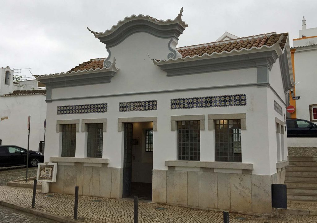 A photo of the old pump house in Tavira