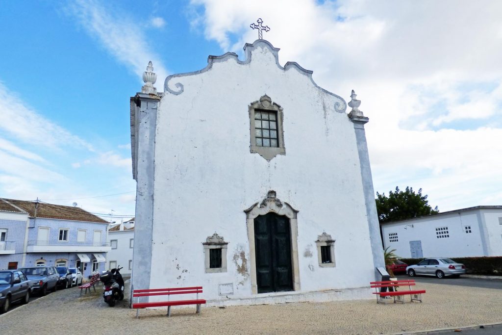 A photo of the Ermida de São Brás (a chapel) in Tavira